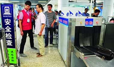 迎亞青，保安全 南京地鐵8月1日起全面升級(jí)安檢